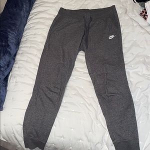 Nike medium sweatpants
